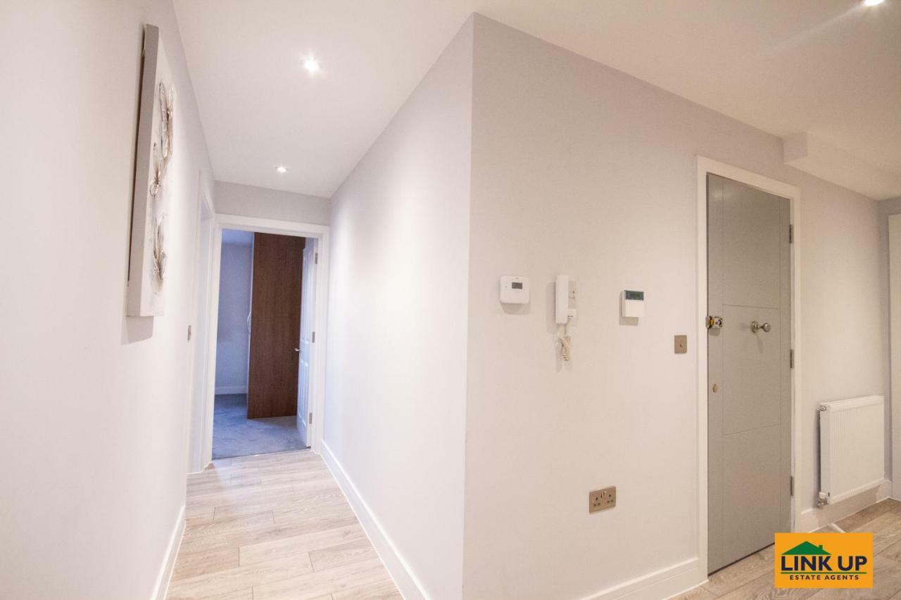 Holden Court Apartments - Apt 6 West Drayton  Zewnętrze zdjęcie