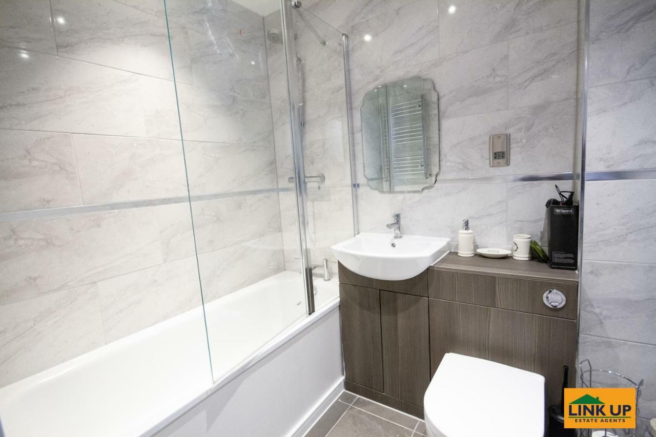 Holden Court Apartments - Apt 6 West Drayton  Zewnętrze zdjęcie